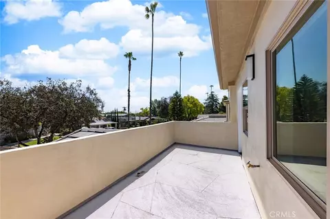 Exterior - 67 S Craig Ave #2, Pasadena, CA 91107 photo 2 of 9