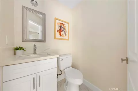 Bath - 67 S Craig Ave #2, Pasadena, CA 91107 photo 1 of 3