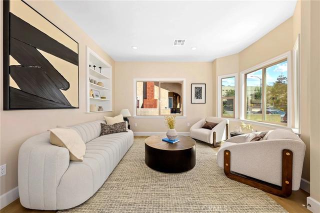 67 S Craig Ave #2, Pasadena, CA 91107