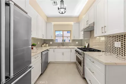 Kitchen - 67 S Craig Ave #2, Pasadena, CA 91107 photo 1 of 1