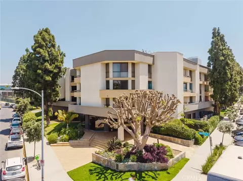 750 S Spaulding Ave #332, Los Angeles, CA 90036