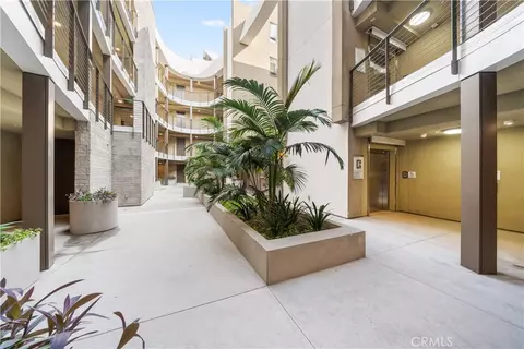 709 E Walnut St #319, Pasadena, CA 91101 photo 35