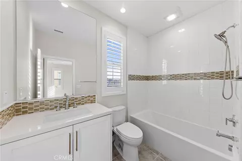 Bath - 130 Tomahawk, Irvine, CA 92618 photo 6 of 6