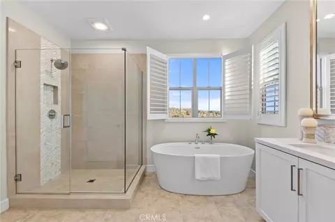 Bath - 130 Tomahawk, Irvine, CA 92618 photo 4 of 6