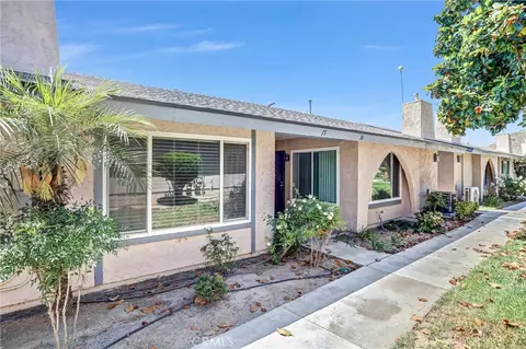 2891 Canyon Crst #15, Riverside, CA 92507