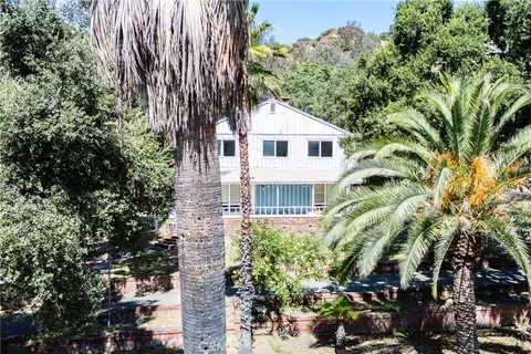 537 Cloverleaf Dr, Monrovia, CA 91016 photo 3