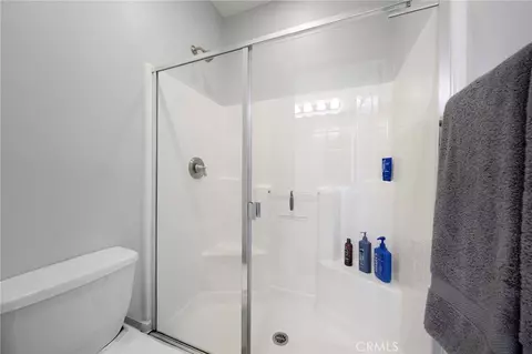 Bath - 4963 Laurel St #C, Montclair, CA 91763 photo 3 of 3