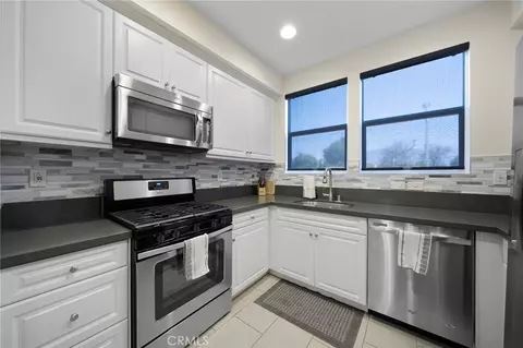Kitchen - 4963 Laurel St #C, Montclair, CA 91763 photo 2 of 3
