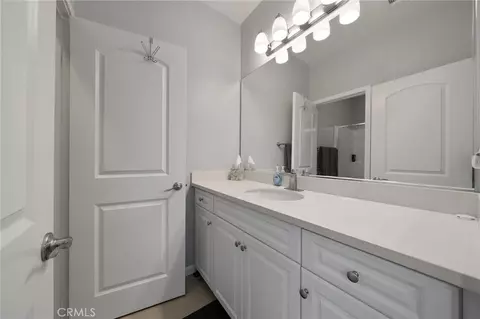 Bath - 4963 Laurel St #C, Montclair, CA 91763 photo 2 of 3