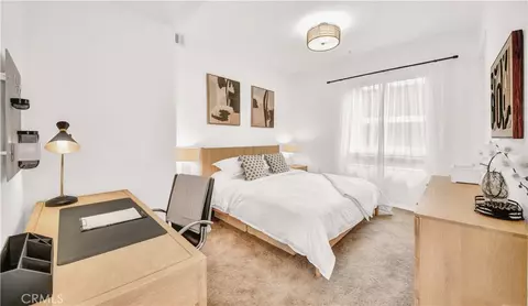 Bedroom - 709 E Walnut St #415, Pasadena, CA 91101 photo 1 of 4