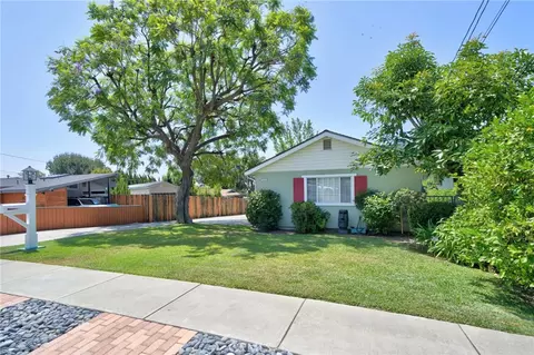 300 W Laurel Ave, Sierra Madre, CA 91024