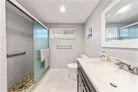 Bath - 5209 Ansdell, Arcadia, CA 91006 photo 2 of 4