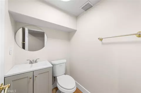 Bath - 463 Fairview Ave #F, Arcadia, CA 91007 photo 2 of 4