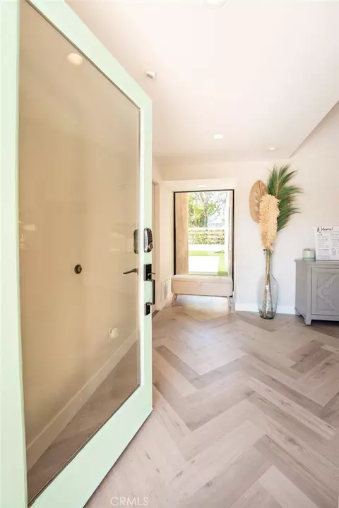 575 N Burton Way, Palm Springs, CA 92262
