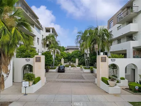 920 Granite Dr #117, Pasadena, CA 91101