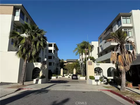 920 Granite Dr #117, Pasadena, CA 91101