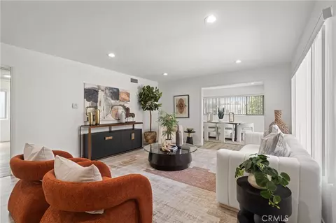 400 S Los Robles Ave #209, Pasadena, CA 91101