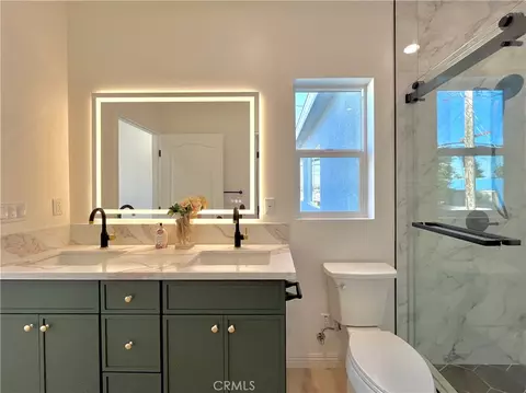 Bath - 936 E Sandra, Arcadia, CA 91006 photo 5 of 10
