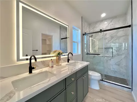 Bath - 936 E Sandra, Arcadia, CA 91006 photo 4 of 10