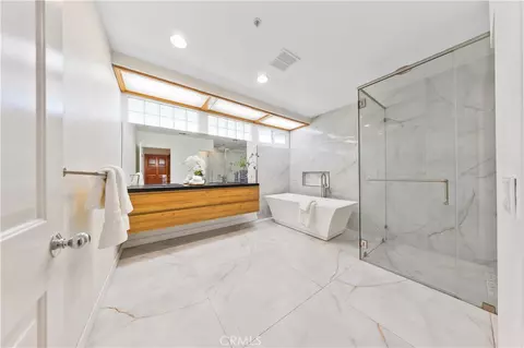 Bath - 1209 S 8th Ave, Arcadia, CA 91006 photo 2 of 5