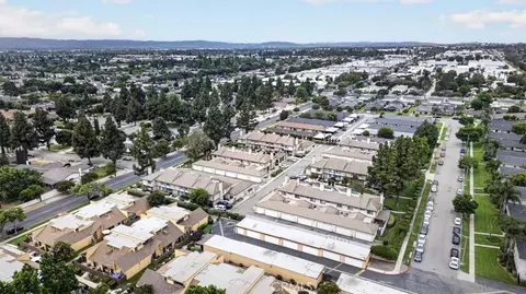 View/Area - 521 W 9th St, Upland, CA 91786 photo 1 of 4