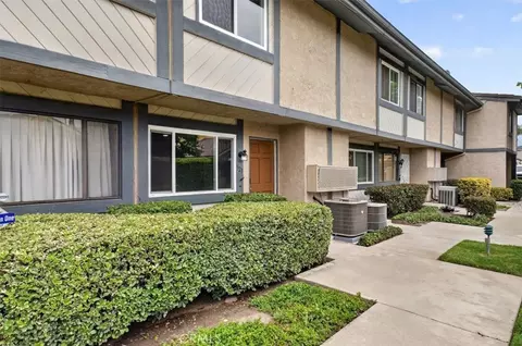 Exterior - 521 W 9th St, Upland, CA 91786 photo 10 of 10