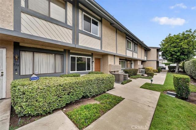 521 W 9th St, Upland, CA 91786