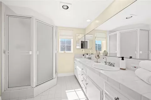 Bath - 2226 Cielo, Arcadia, CA 91006 photo 2 of 6