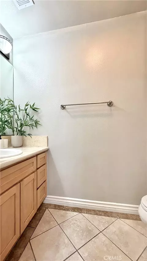 Bath - 690 S Marengo Ave #6, Pasadena, CA 91106 photo 1 of 4