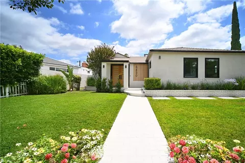5430 Geyser Ave, Tarzana, CA 91356