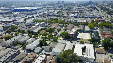 View/Area - 1052 Elm Ave, Glendale, CA 91201 photo 4 of 4