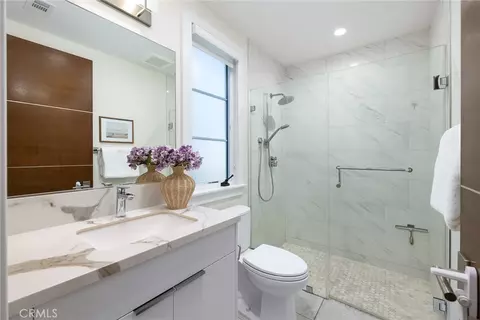 Bath - 424 Genoa St, Arcadia, CA 91006 photo 1 of 3