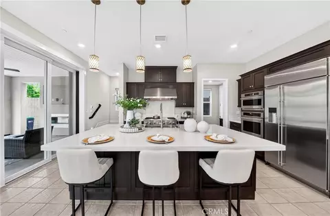 125 Source, Irvine, CA 92618 photo 8