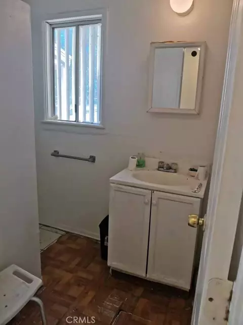 Bath - 15357 Walnut, Hesperia, CA 92345 photo 2 of 2
