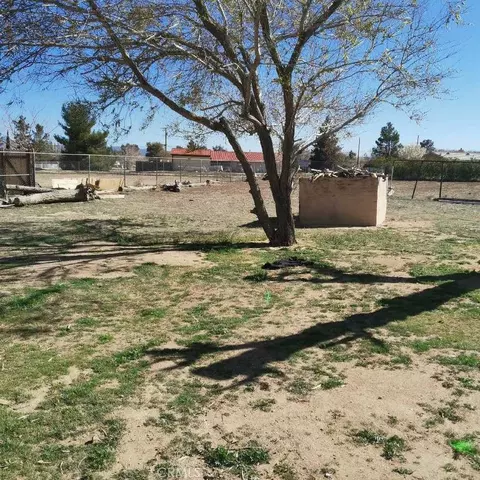 Exterior - 15357 Walnut, Hesperia, CA 92345 photo 4 of 5