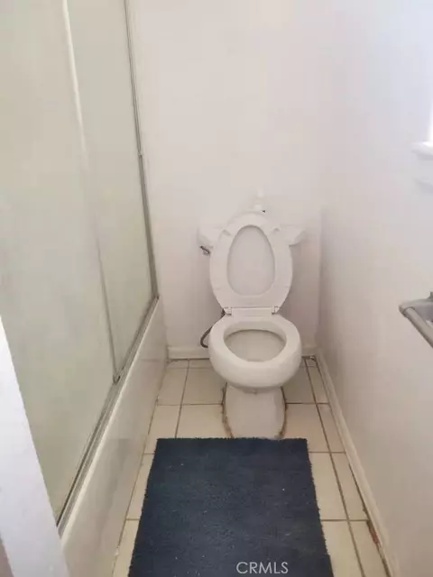 Bath - 15357 Walnut, Hesperia, CA 92345 photo 1 of 2