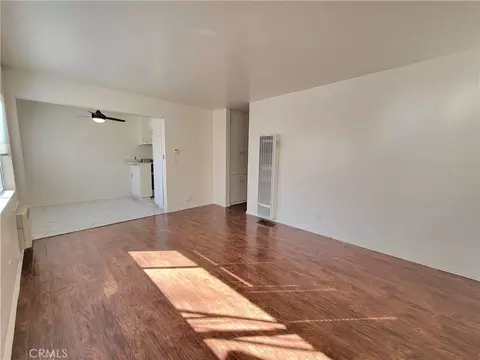 652 N Whitnall Hwy, Burbank, CA 91505 photo 5