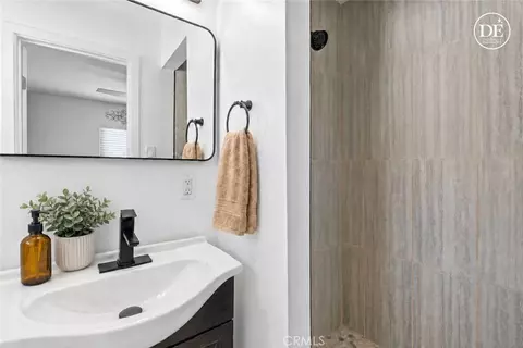 Bath - 1213 E Virginia Way, Barstow, CA 92311 photo 3 of 4