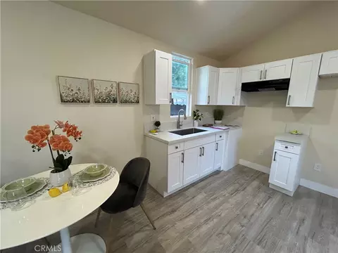 300 E Arbor St #2, Long Beach, CA 90805 photo 5