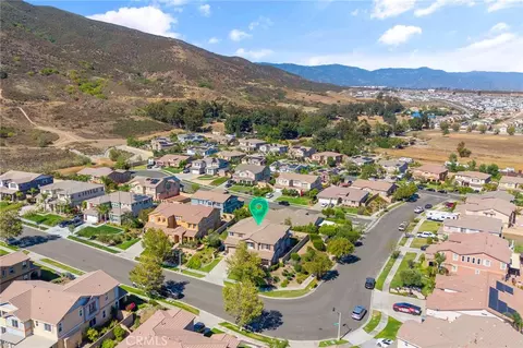 View/Area - 4813 Sanderling Way, Fontana, CA 92336 photo 7 of 11