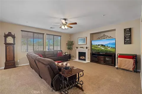 Living - 4813 Sanderling Way, Fontana, CA 92336 photo 1 of 3