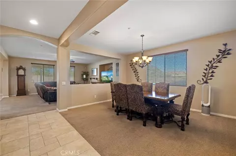 Entry Way - 4813 Sanderling Way, Fontana, CA 92336 photo 4 of 6