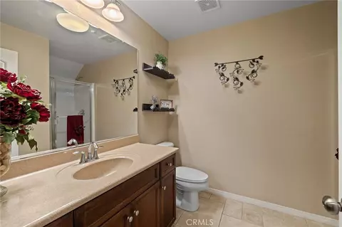 Bath - 4813 Sanderling Way, Fontana, CA 92336 photo 3 of 3