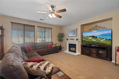Living - 4813 Sanderling Way, Fontana, CA 92336 photo 2 of 3