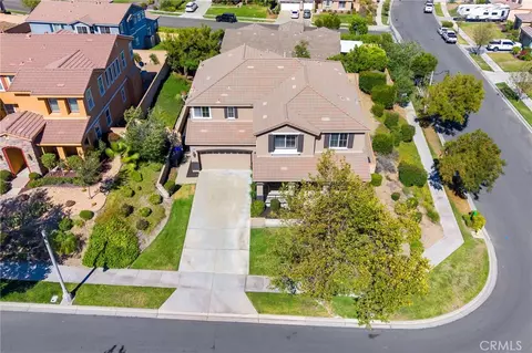 View/Area - 4813 Sanderling Way, Fontana, CA 92336 photo 1 of 11