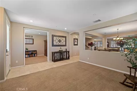 Entry Way - 4813 Sanderling Way, Fontana, CA 92336 photo 2 of 7
