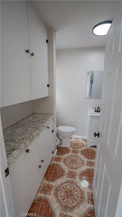 Bath - 487 Jackson, Colton, CA 92324 photo 3 of 4