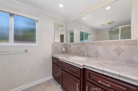 Bath - 185 Longley, Arcadia, CA 91007 photo 2 of 5