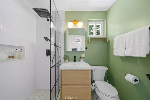 Bath - 2257 E Del Mar Blvd, Pasadena, CA 91107 photo 1 of 2