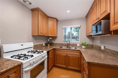 Kitchen - 2178 Corson St, Pasadena, CA 91107 photo 3 of 3
